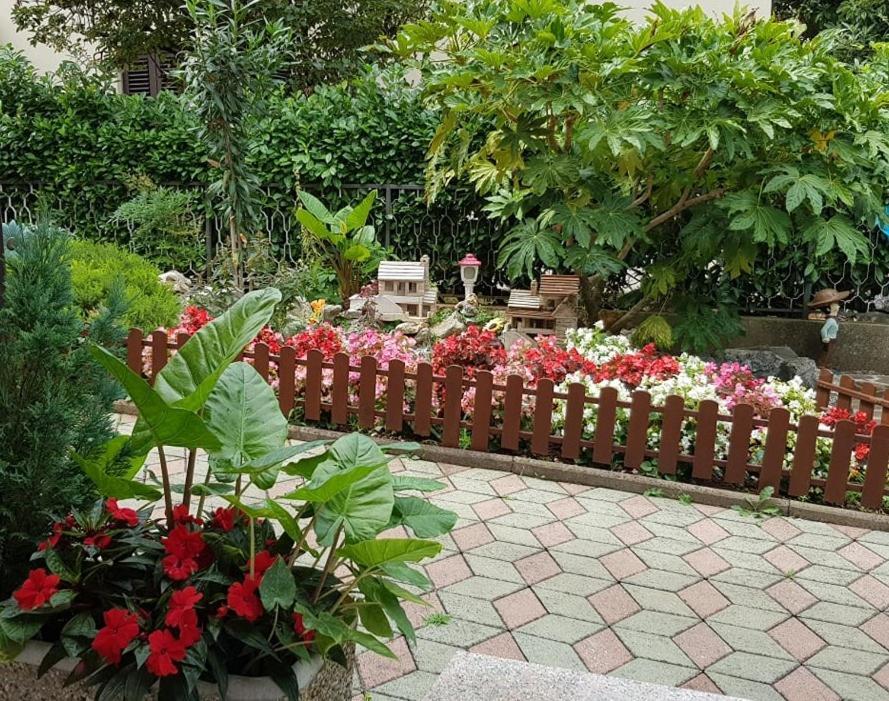 Villa Diana Apartments 포레치 외부 사진