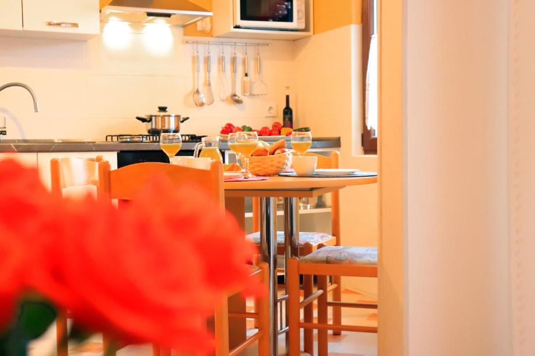 Villa Diana Apartments 포레치 외부 사진